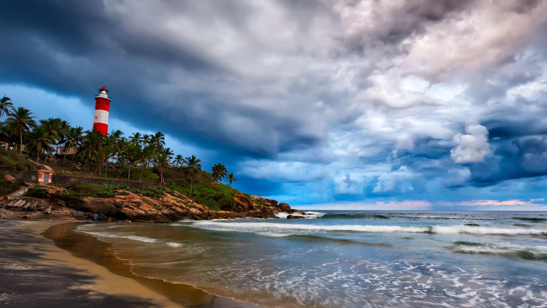 Kovalam In December 2021: Explore This Touristy Seaside Town In Kerala