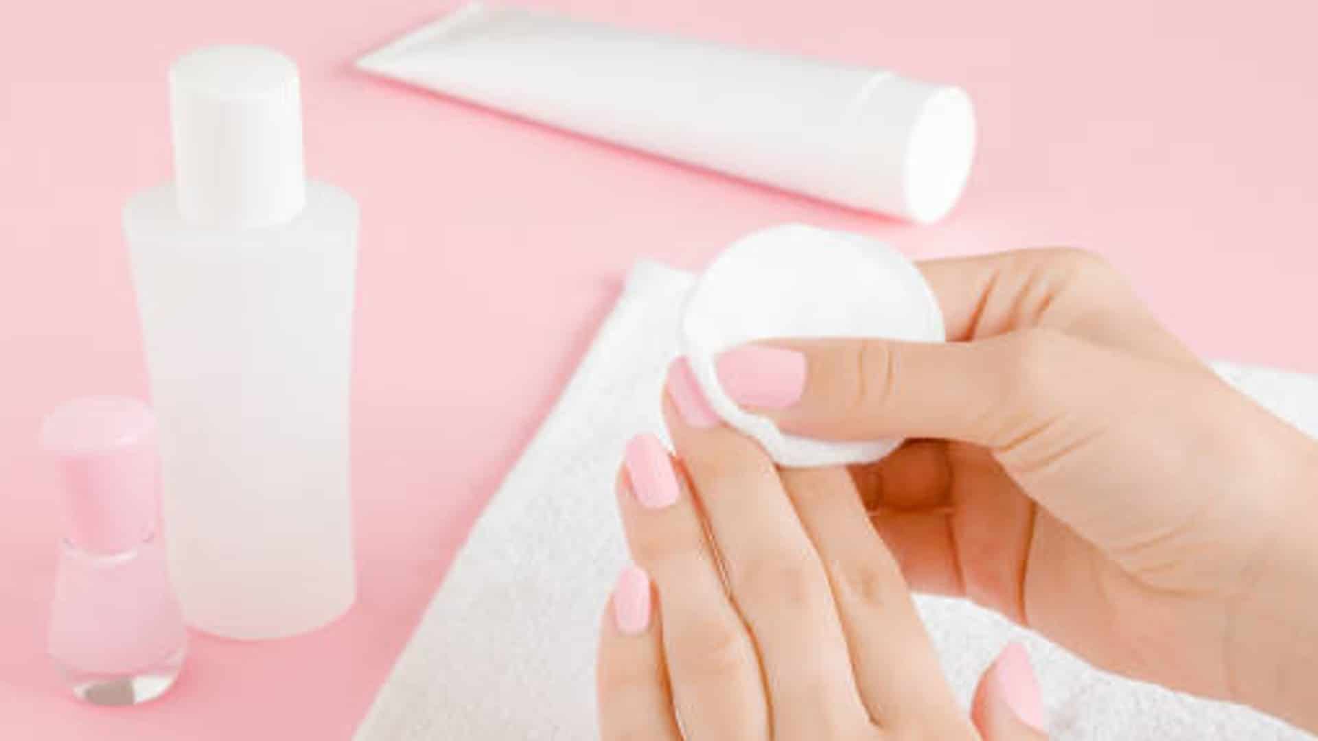 Nail Polish Removal Without Acetone: 9 Easy & Simple Tricks
