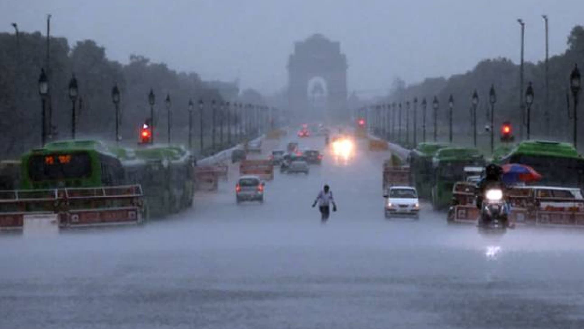 Top 5 Reasons Why We Absolutely Love Delhi Rains!