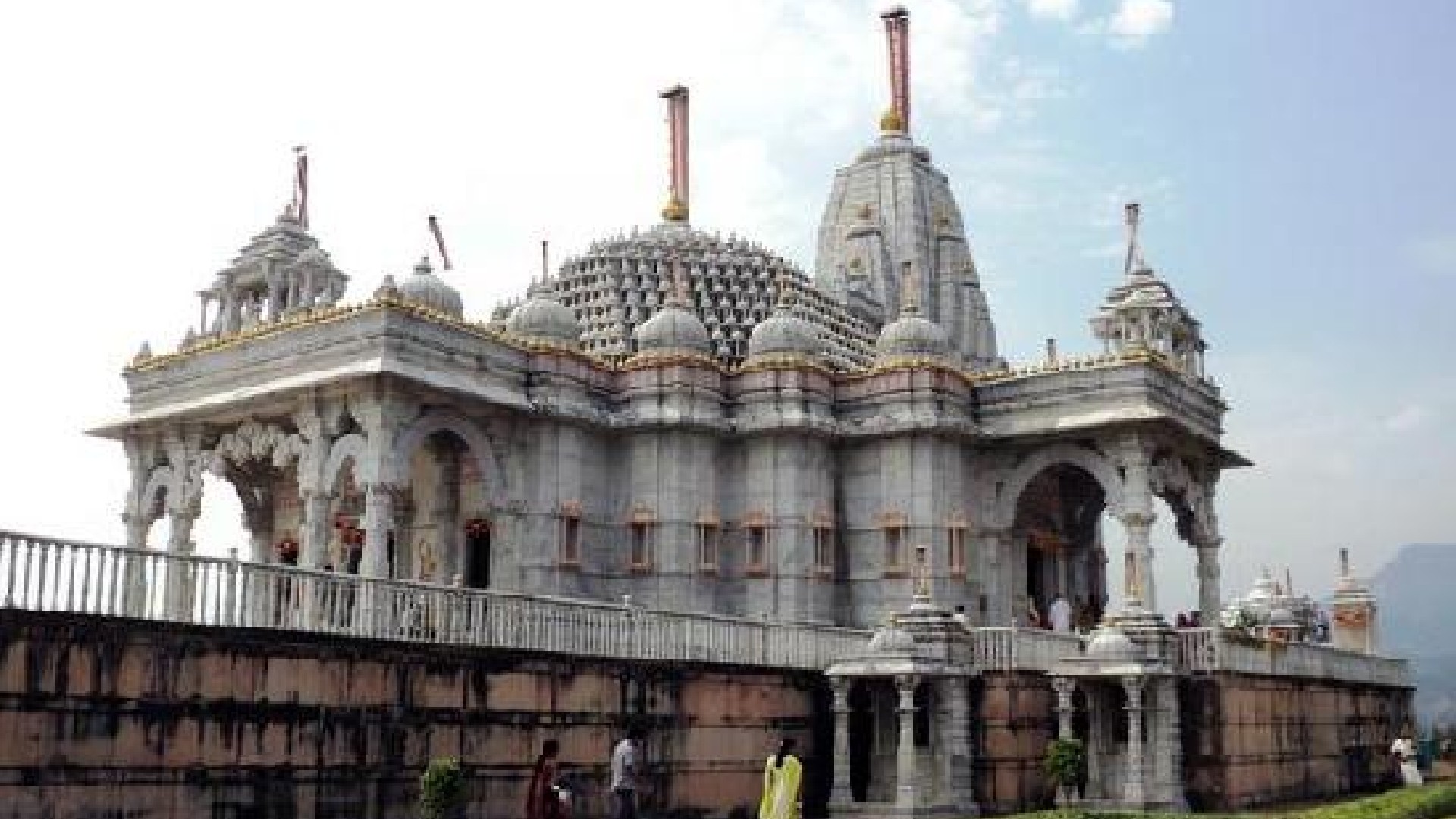 Jain Temple Is Mumbai’s First Religious Place To Turn Into Vaccination Centre
