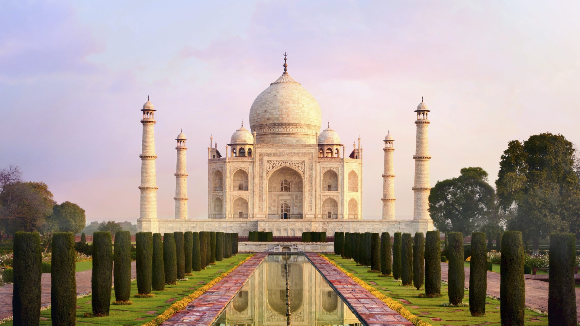 11 Top-Rated Attractions & Places to Visit in Agra
