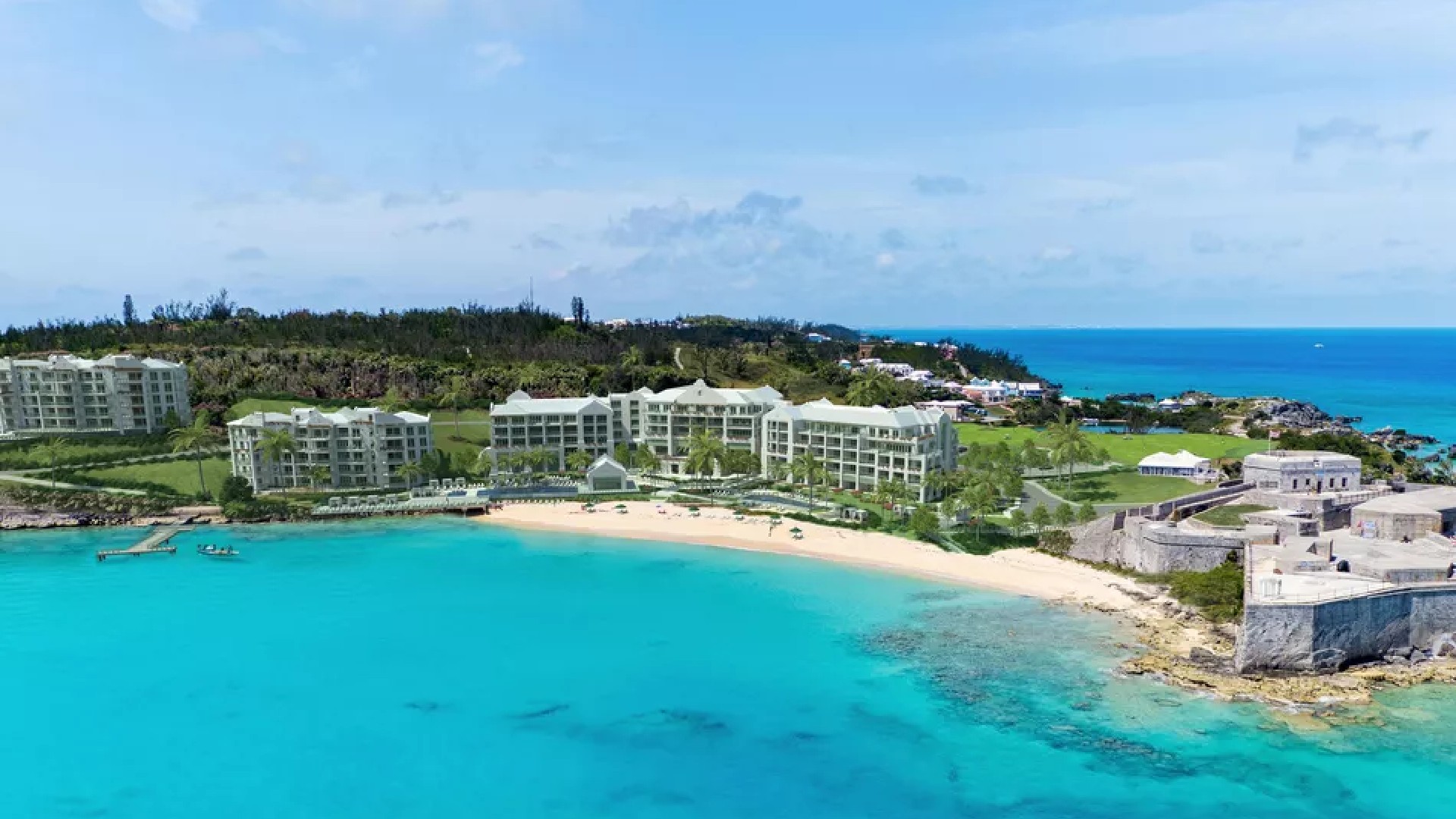 Bermuda’s Newest Luxury Hotel Is a Posh Playground for Adults