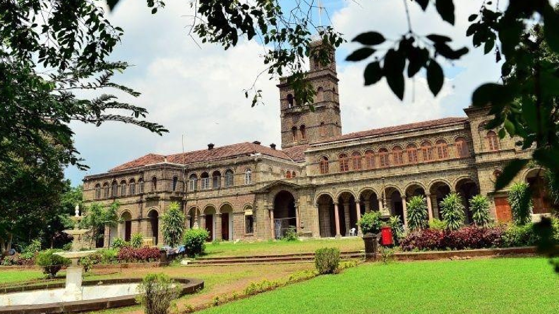 Students in Colleges at Pune University Will Be Vaccinated Against COVID 19