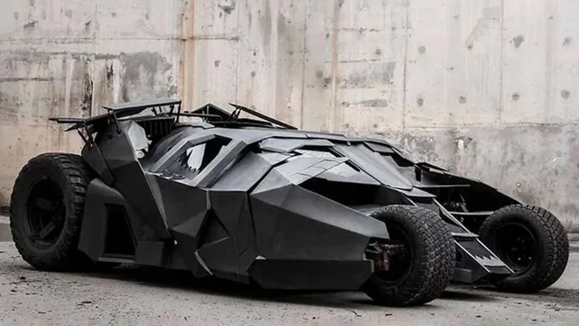 Bruce Wayne’s Batmobile Tumbler goes green, Here’s the electric-powered version
