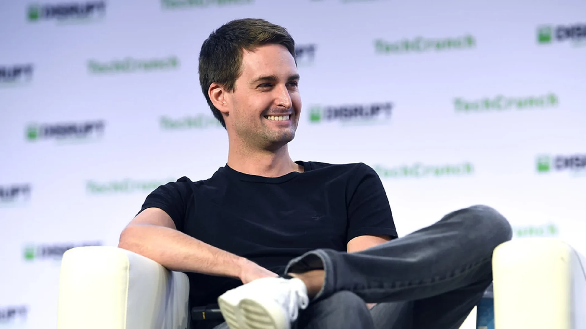 Snapchat CEO Evan Spiegel Believes People Should Love The Real World, Rejects The Metaverse Hype